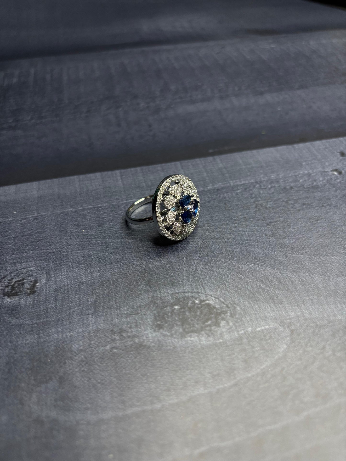 Royal blue spark AD ring